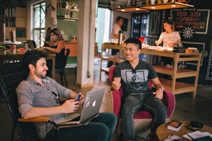 Les espaces co-working et incubation des start-up, influence sur l’emploi des jeunes